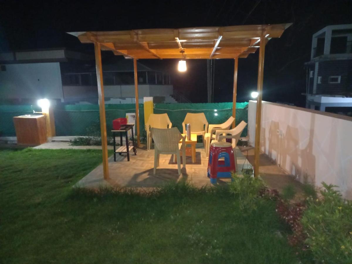 Bed and Breakfast Rose Garden Enclave For Families & Executives Udagamandalam Exterior foto