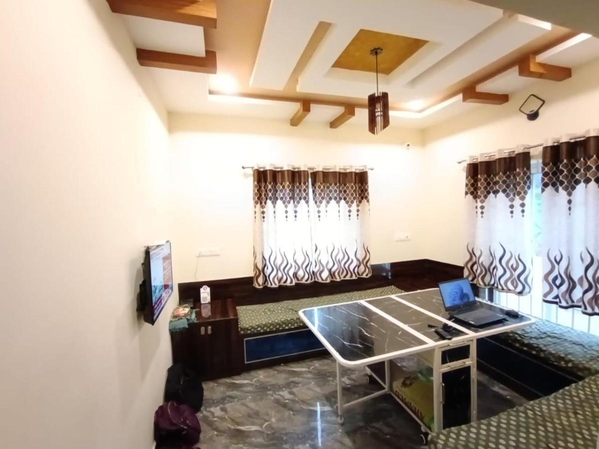 Bed and Breakfast Rose Garden Enclave For Families & Executives Udagamandalam Exterior foto