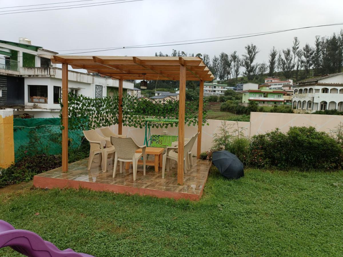 Bed and Breakfast Rose Garden Enclave For Families & Executives Udagamandalam Exterior foto