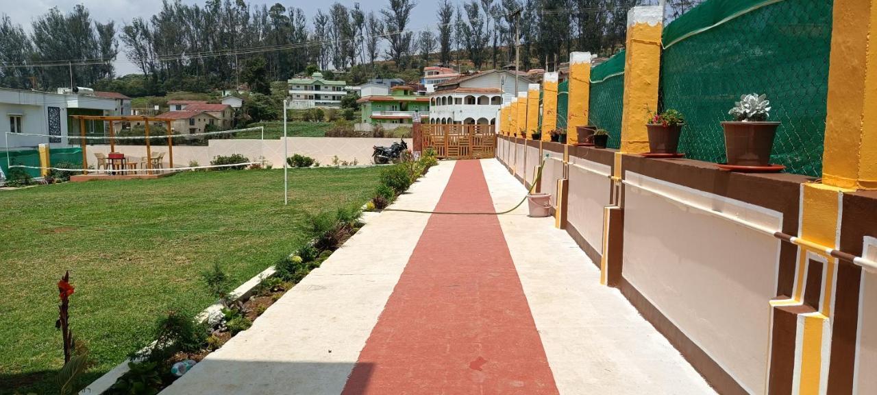 Bed and Breakfast Rose Garden Enclave For Families & Executives Udagamandalam Exterior foto