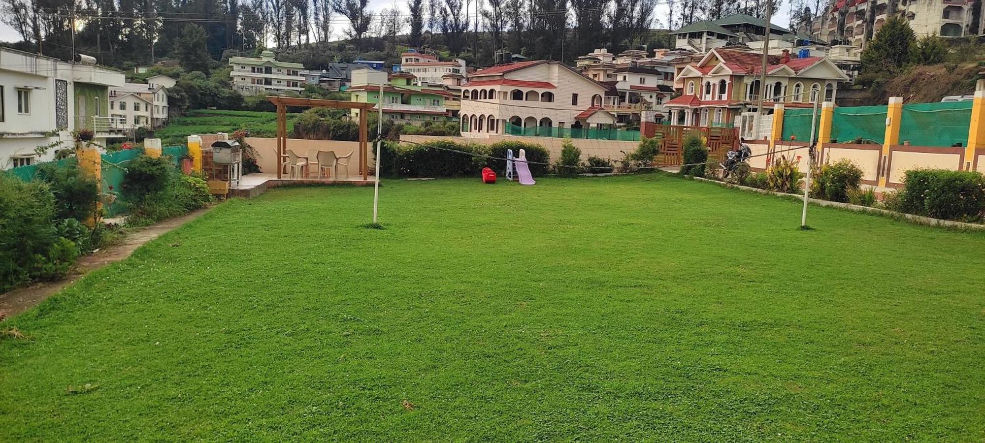 Bed and Breakfast Rose Garden Enclave For Families & Executives Udagamandalam Exterior foto